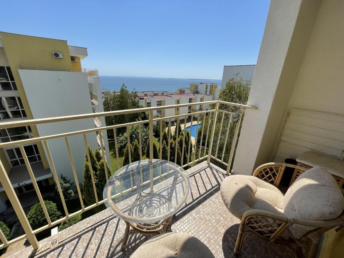 Fort Noks - Menada Apartments Sveti Vlas Esterno foto