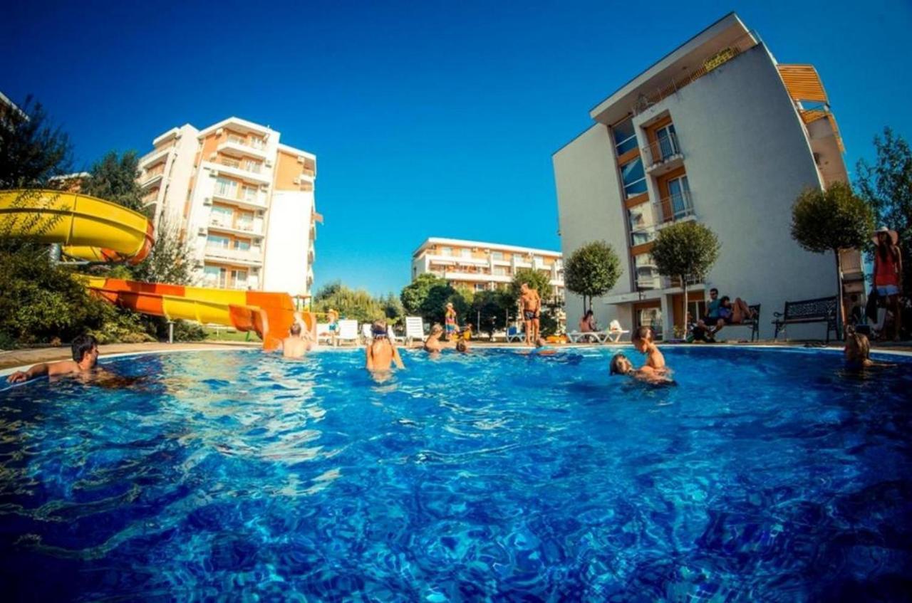 Fort Noks - Menada Apartments Sveti Vlas Esterno foto