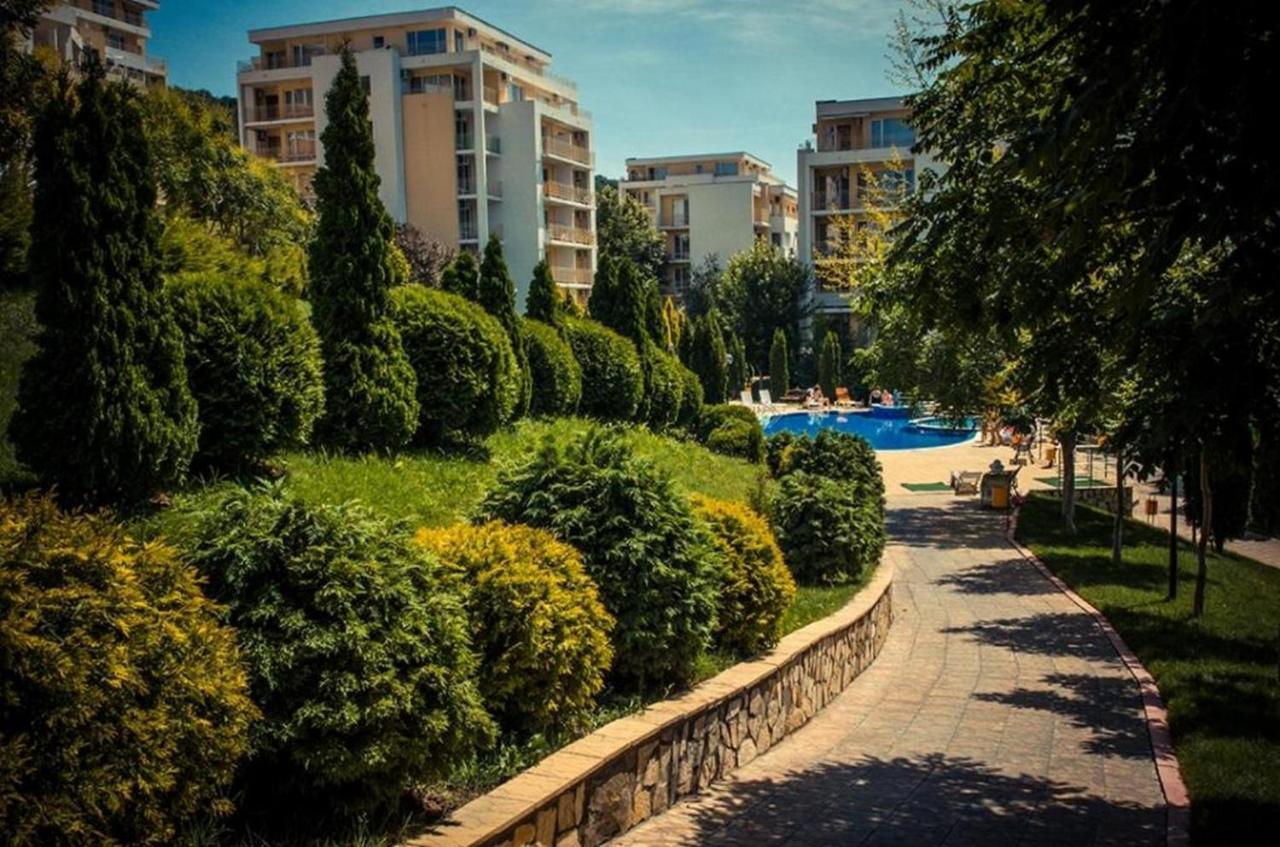 Fort Noks - Menada Apartments Sveti Vlas Esterno foto