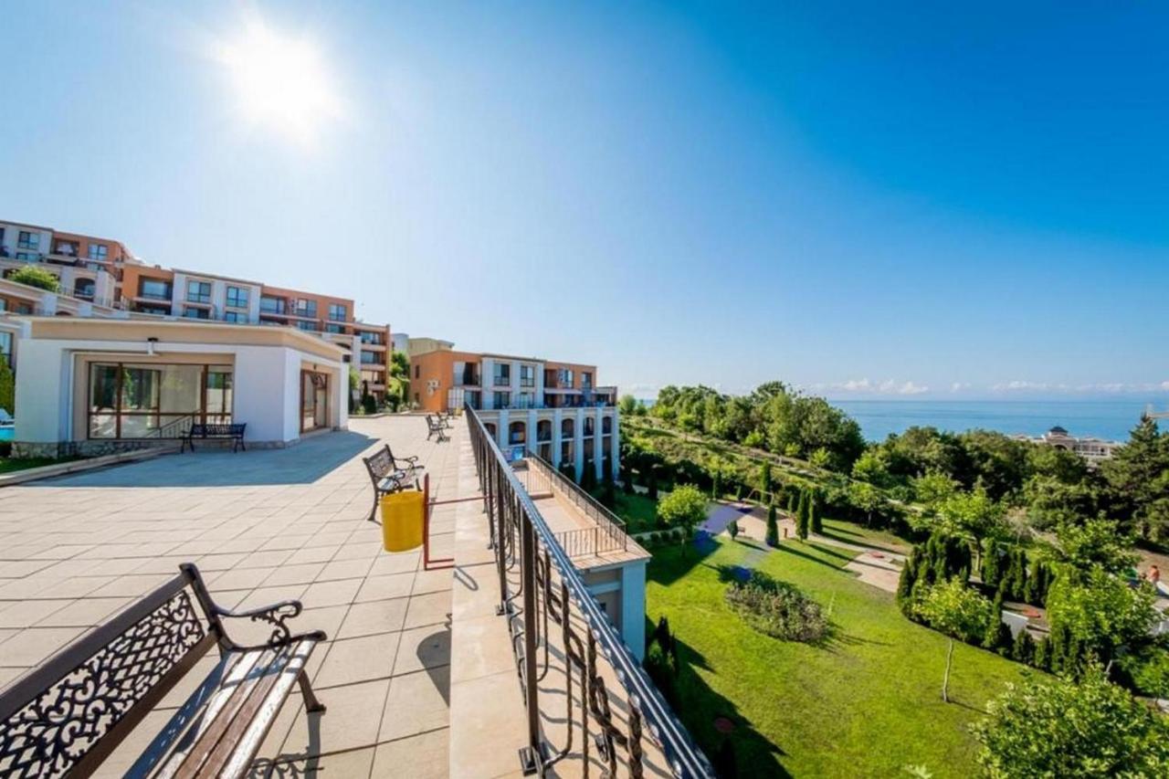 Fort Noks - Menada Apartments Sveti Vlas Esterno foto