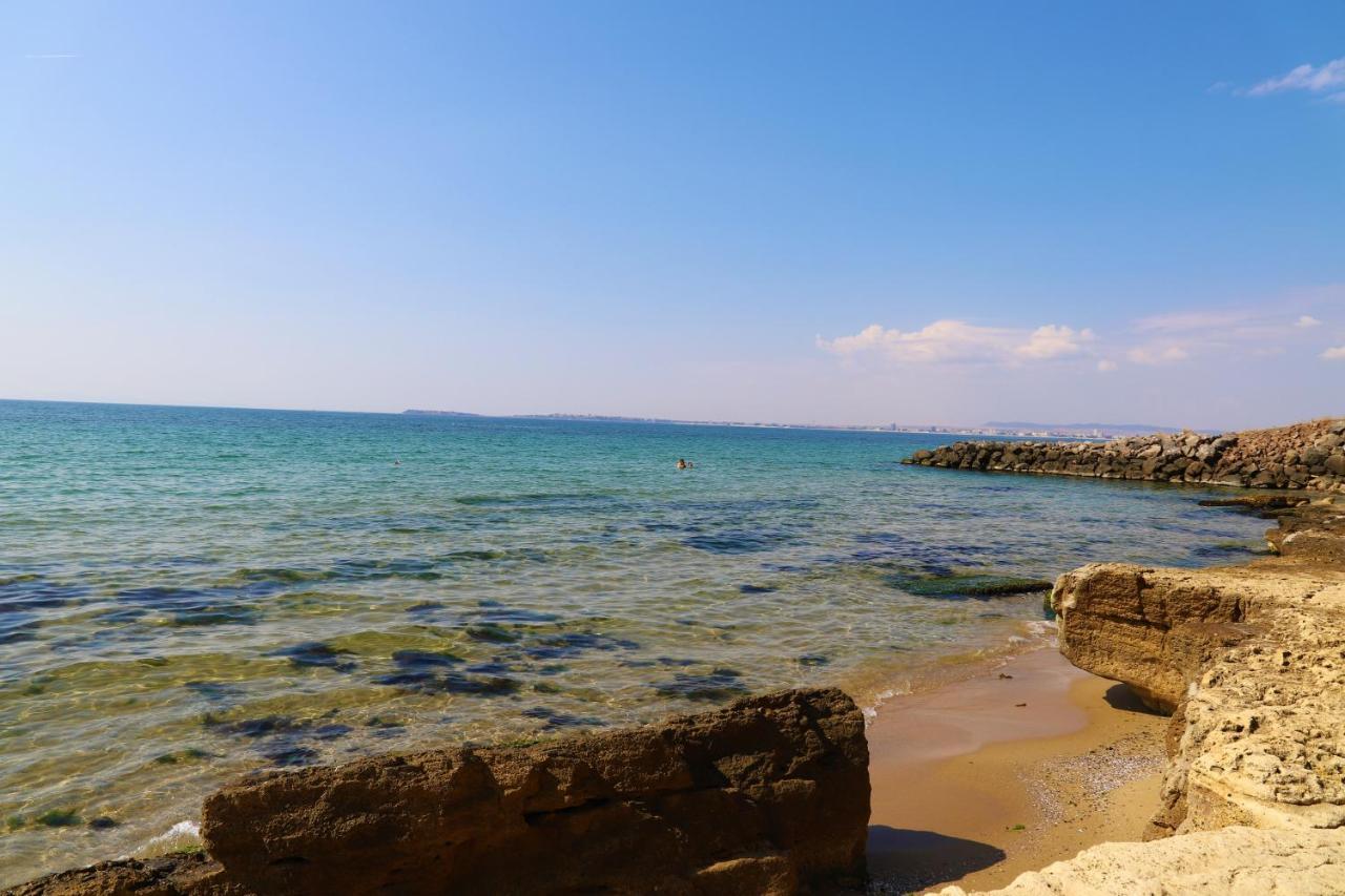 Fort Noks - Menada Apartments Sveti Vlas Esterno foto