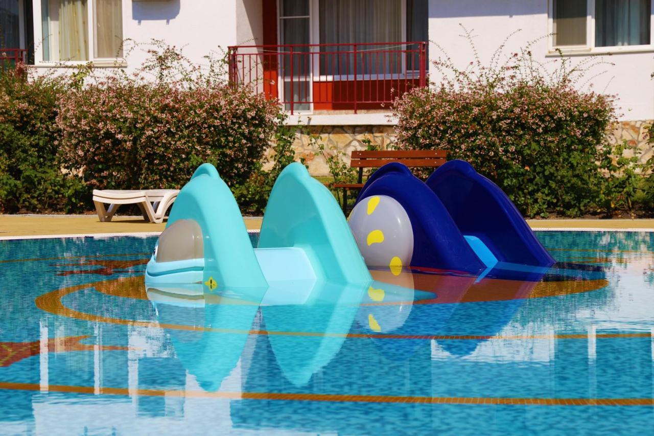 Fort Noks - Menada Apartments Sveti Vlas Esterno foto