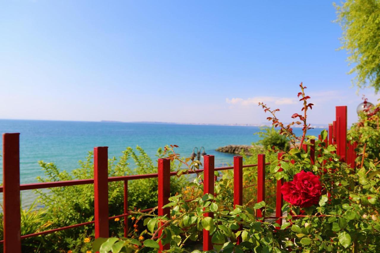 Fort Noks - Menada Apartments Sveti Vlas Esterno foto