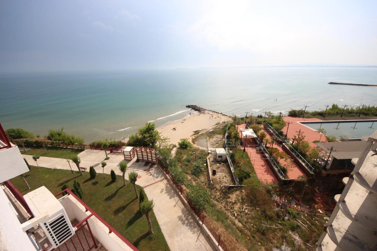 Fort Noks - Menada Apartments Sveti Vlas Esterno foto