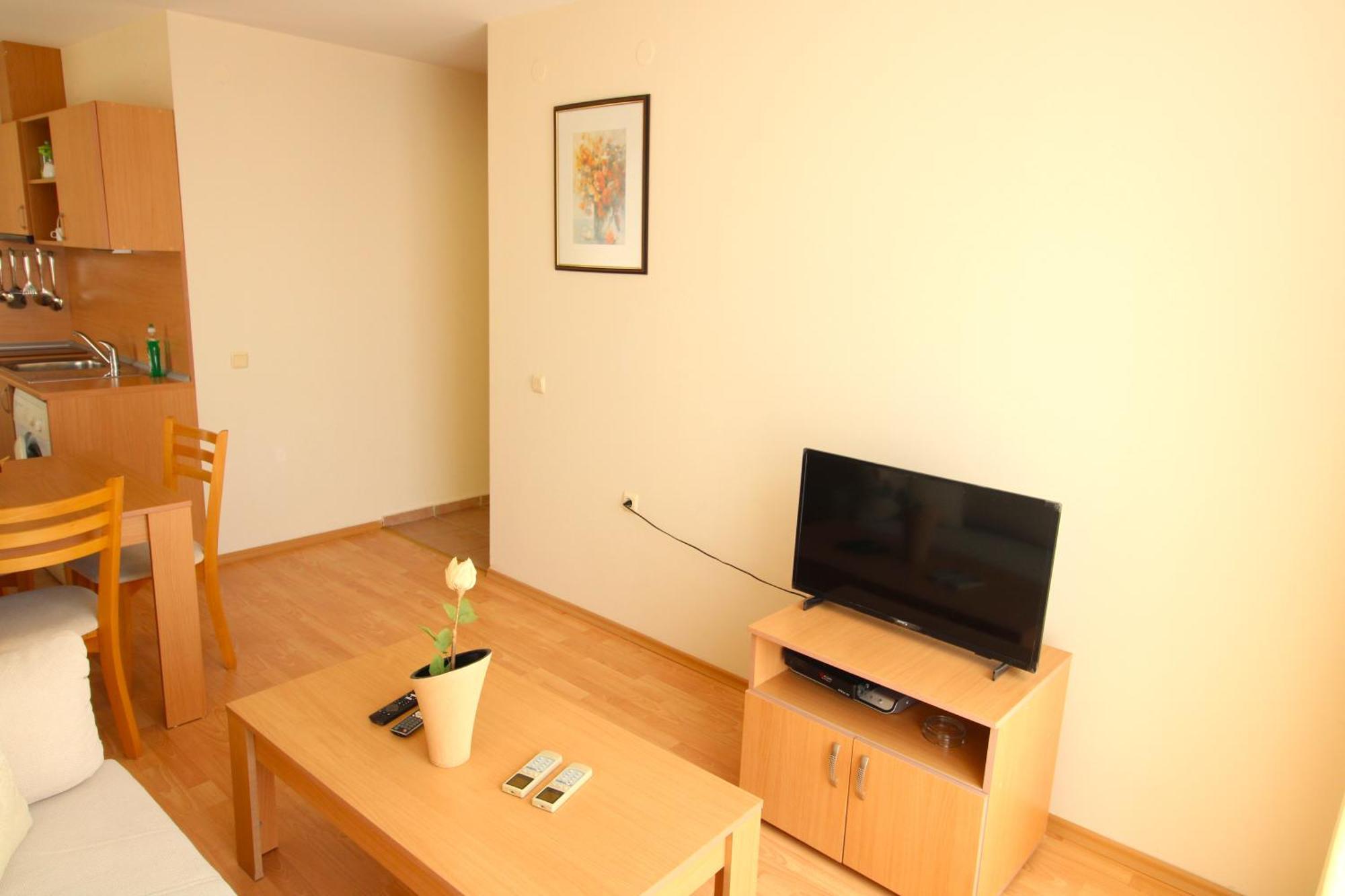 Fort Noks - Menada Apartments Sveti Vlas Esterno foto