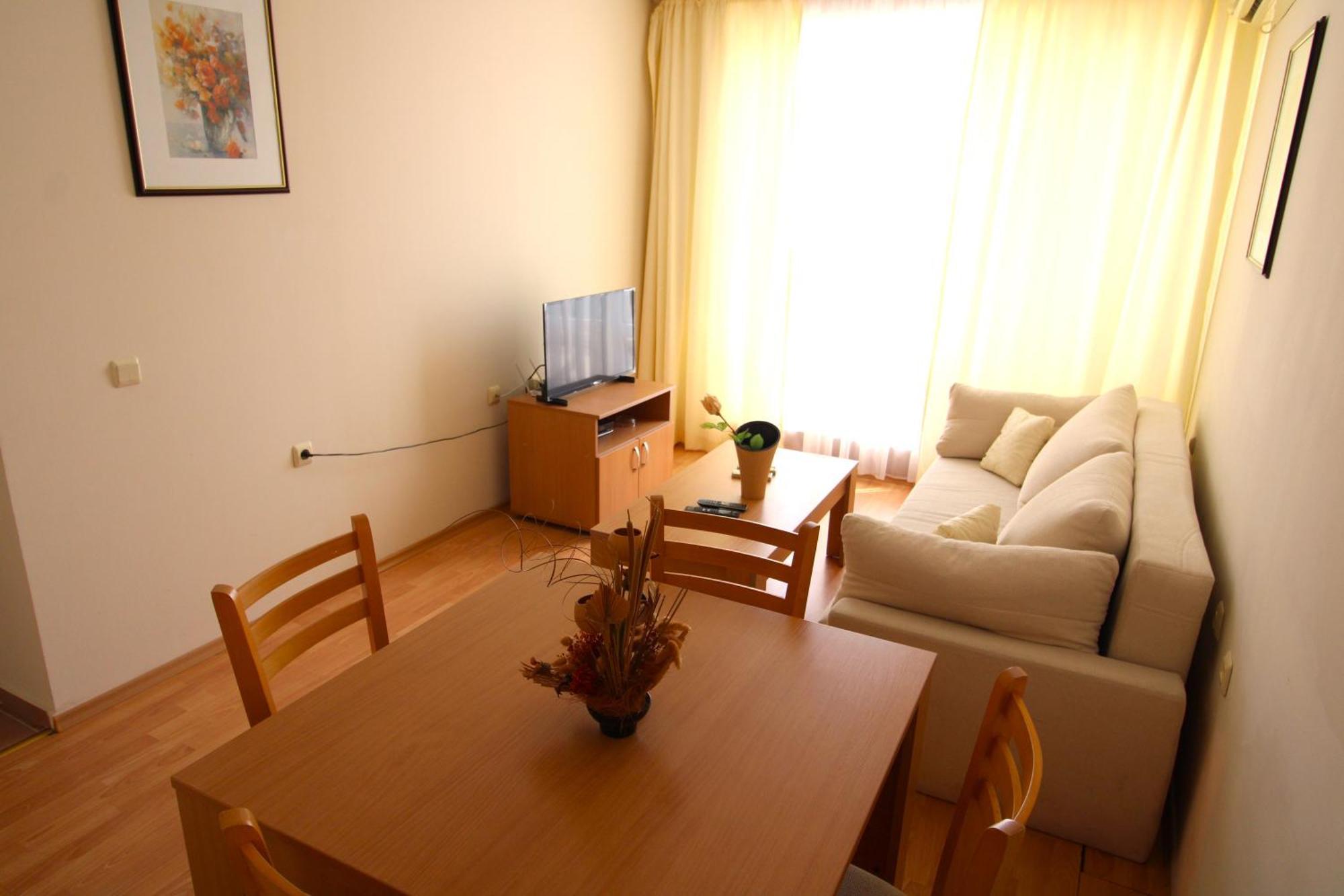 Fort Noks - Menada Apartments Sveti Vlas Esterno foto